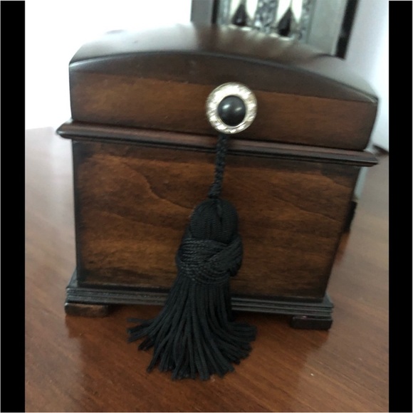 Bombay Music/Ring Box - Picture 1 of 6